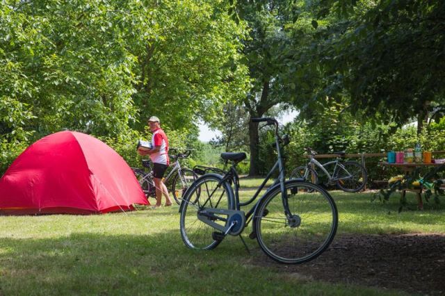 Campsite Eure et Loir France Centre : camping pour les cyclistes en étape sur la Véloscénie